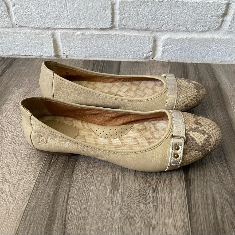 Born Masia Beige Cream Leather Snake Print Toe Cushioned Flats Women’s Size 8